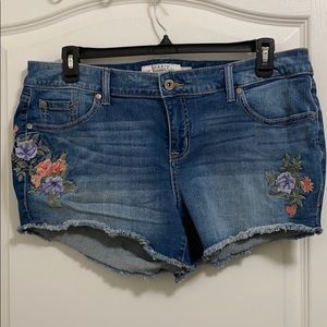 Torrid size 16 Floral Ripped jean shorts